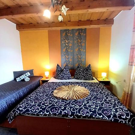 Apartman Erika - Bešeňová Exteriör bild
