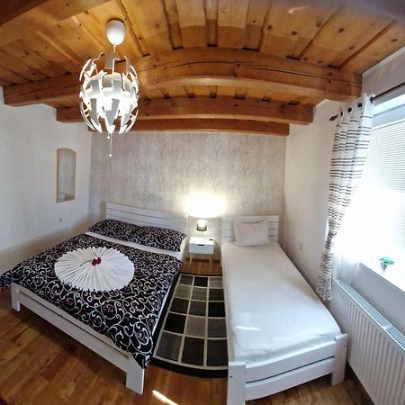 Apartman Erika - Bešeňová Exteriör bild