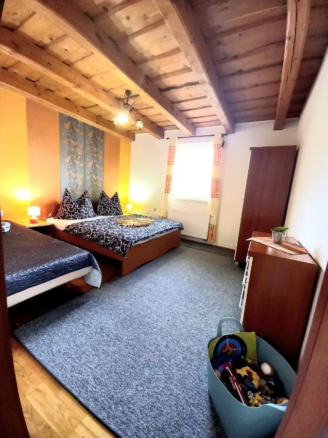 Apartman Erika - Bešeňová Exteriör bild
