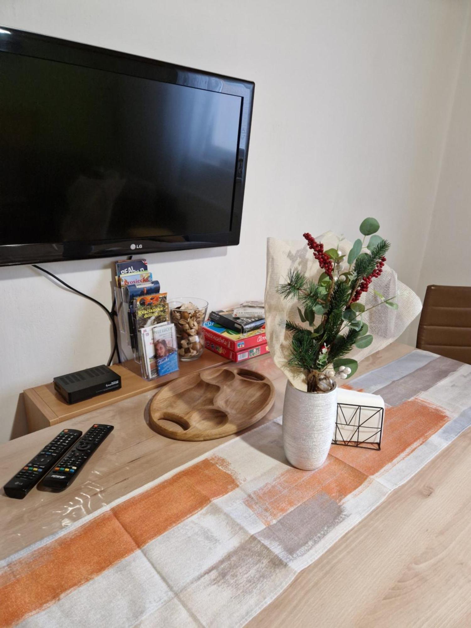 Apartman Erika - Bešeňová Exteriör bild