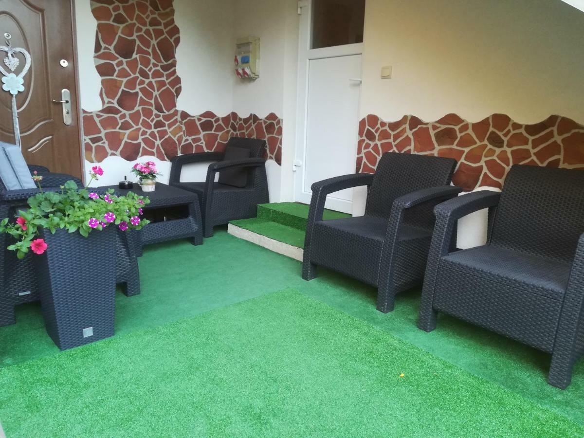 Apartman Erika - Bešeňová Exteriör bild