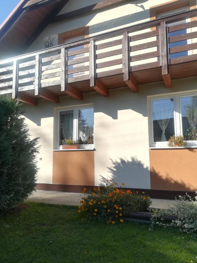 Apartman Erika - Bešeňová Exteriör bild